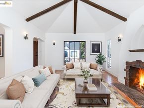 7601 Holly Street, Oakland CA 94621