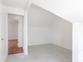 7601 Holly Street, Oakland CA 94621