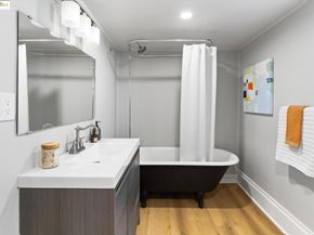 1023 54th St, Oakland CA 94608