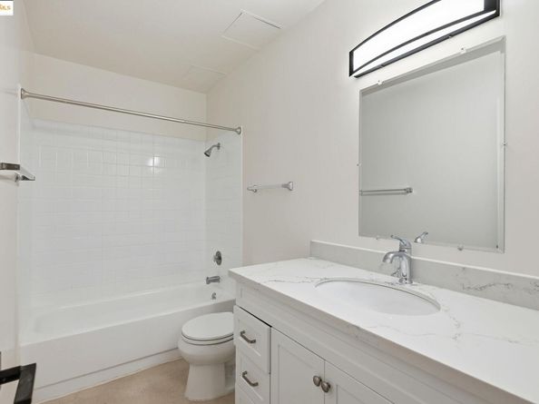 4 Admiral Drive 226, Emeryville CA 94608