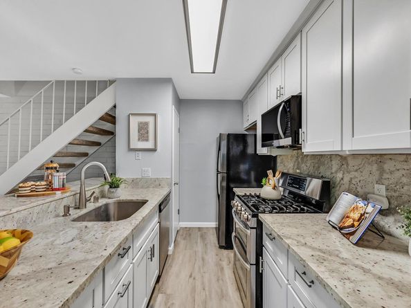 2207 Segundo Ct 2, Pleasanton CA 94588