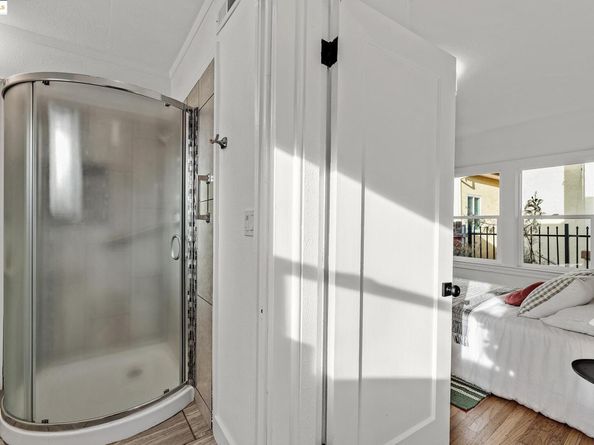 1515B Derby Street, Berkeley CA 94703