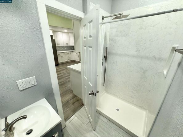 Undisclosed Address #41116509, San Leandro CA 94577