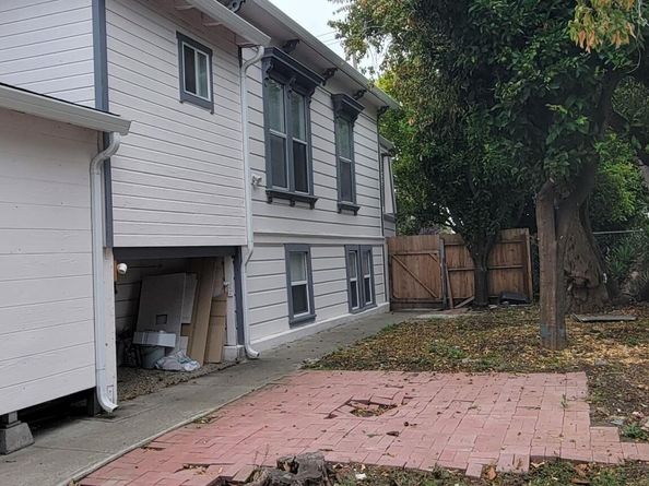 Undisclosed Address #41116509, San Leandro CA 94577