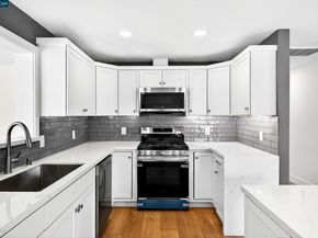 2412 Alamo St, Pinole CA 94564