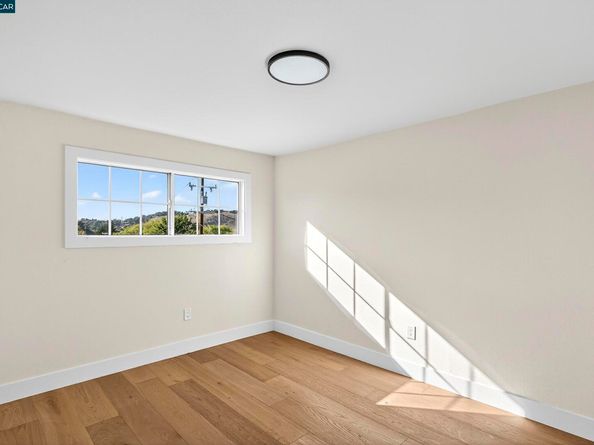 2412 Alamo St, Pinole CA 94564