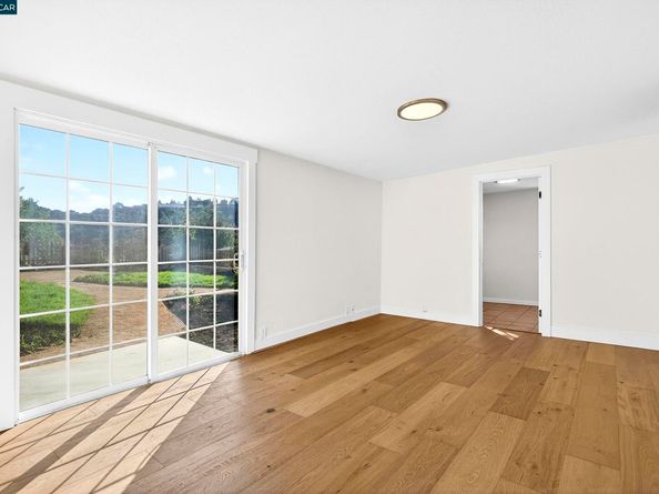2412 Alamo St, Pinole CA 94564