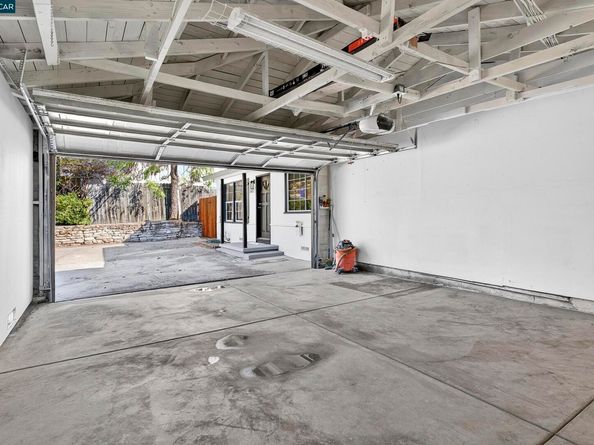 2412 Alamo St, Pinole CA 94564