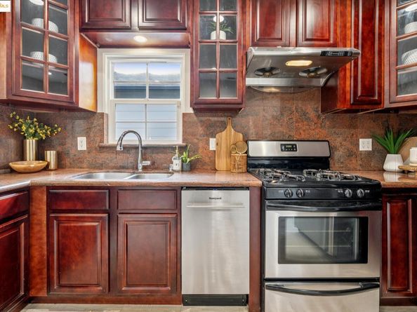 3873 Coolidge Ave, Oakland CA 94602