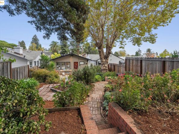 3873 Coolidge Ave, Oakland CA 94602
