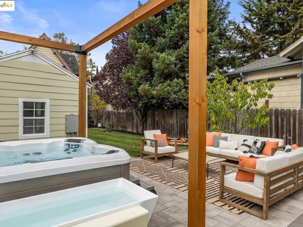 891 61st ST, Oakland CA 94608