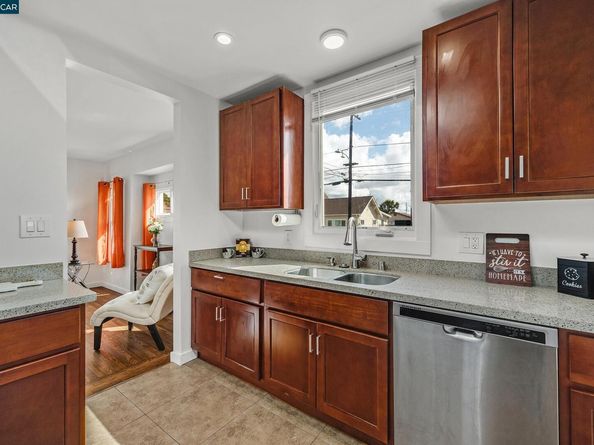6121 Holway St, Oakland CA 94621