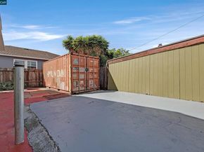 6121 Holway St, Oakland CA 94621