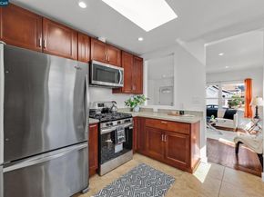 6121 Holway St, Oakland CA 94621