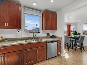 6121 Holway St, Oakland CA 94621