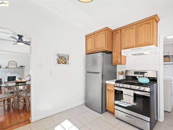 6510 Hillmont Dr, Oakland CA 94605