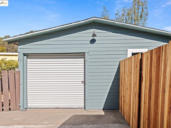 6510 Hillmont Dr, Oakland CA 94605