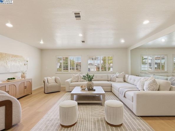 974 Pocatello Ave, Sunnyvale CA 94087