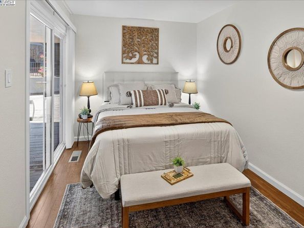 18201 Lake Chabot Rd, Castro Valley CA 94546