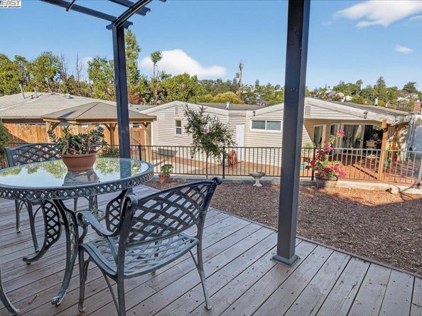 18201 Lake Chabot Rd, Castro Valley CA 94546