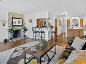18201 Lake Chabot Rd, Castro Valley CA 94546