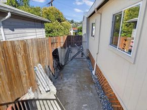 18201 Lake Chabot Rd, Castro Valley CA 94546