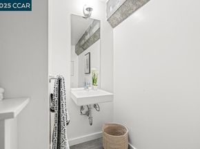 1201 Pine St 130, Oakland CA 94607