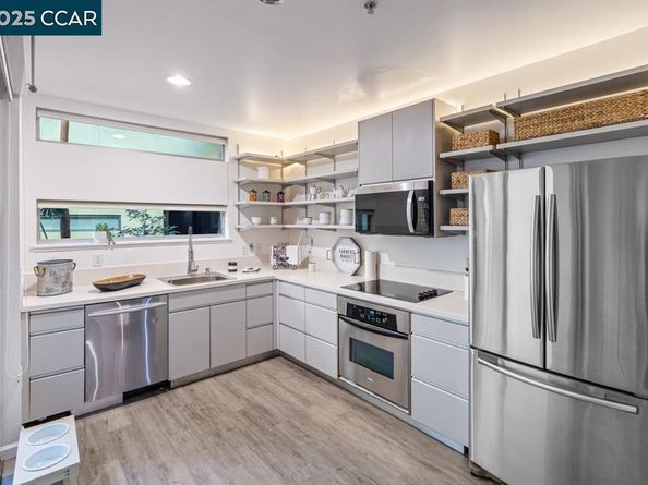 1201 Pine St 130, Oakland CA 94607