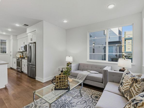 29322 Hub Ln, Hayward CA 94544