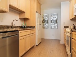320 Vallejo Dr 47, Millbrae CA 94030