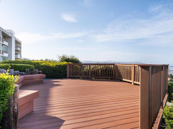320 Vallejo Dr 47, Millbrae CA 94030