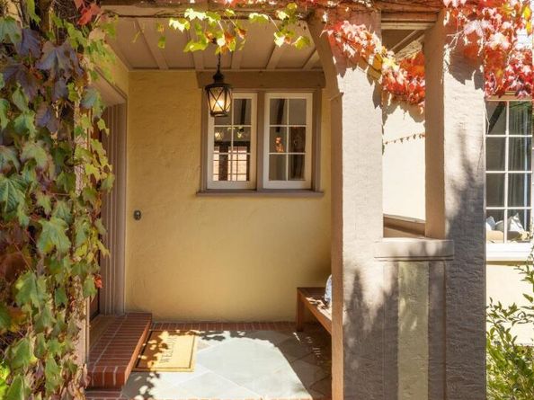 5815 Morpeth St, Oakland CA 94618