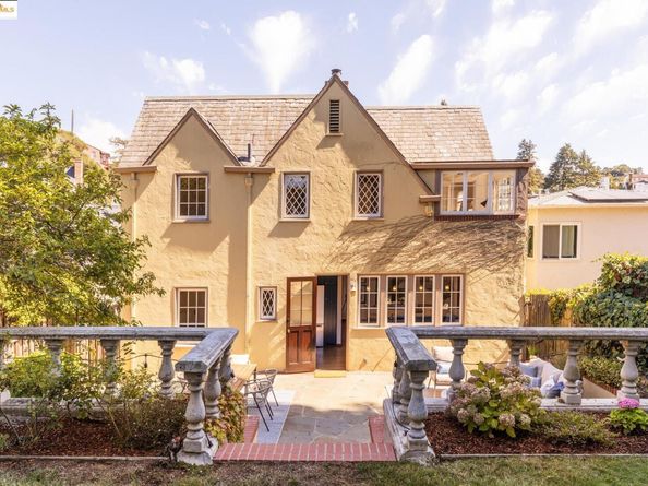 5815 Morpeth St, Oakland CA 94618