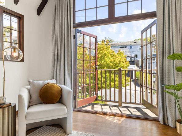 5815 Morpeth St, Oakland CA 94618