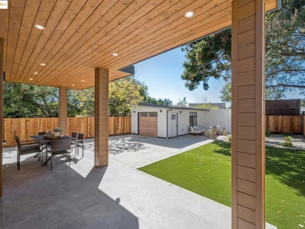 1014 Santa Fe, Albany CA 94706