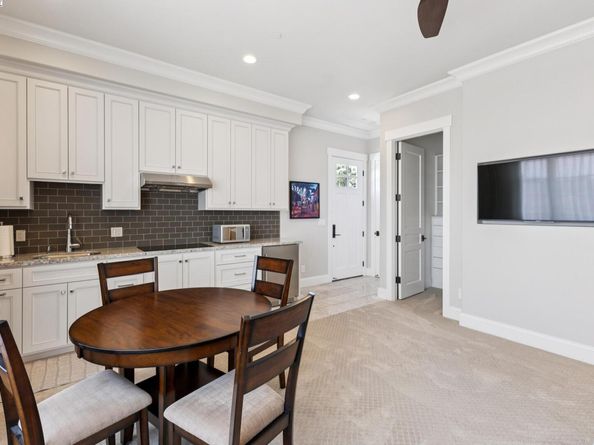 363 Saint Mary St, Pleasanton CA 94566