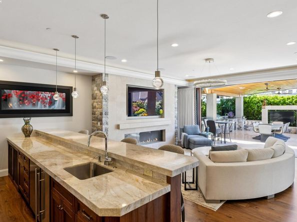 363 Saint Mary St, Pleasanton CA 94566