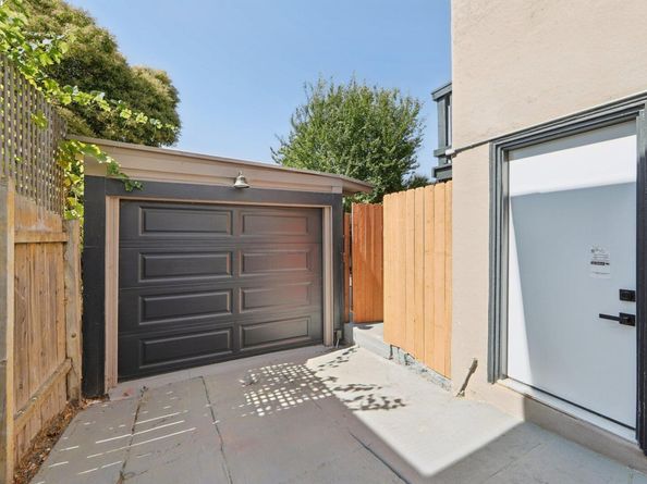 2507 Maxwell Ave, Oakland CA 94601