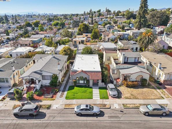 2507 Maxwell Ave, Oakland CA 94601