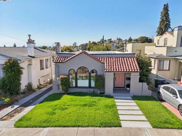 2507 Maxwell Ave, Oakland CA 94601