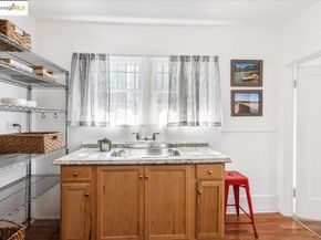 1600 E 21St St, Oakland CA 94606