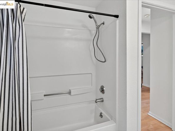 555 10Th St 113, Oakland CA 94607