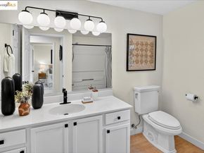 555 10Th St 113, Oakland CA 94607