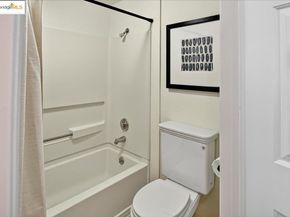 555 10Th St 113, Oakland CA 94607