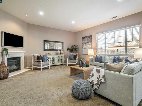 6432 Laurel Creek Pl, Livermore CA 94551
