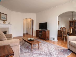 2624 Ortega Street, San Francisco CA 94122