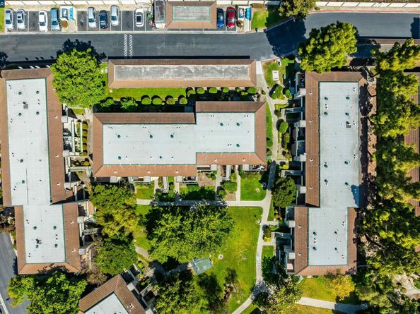 3058 Flint 40, Union City CA 94587