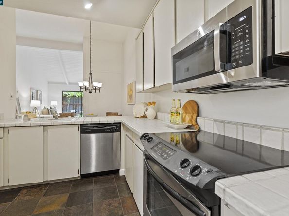 490 Rheem Blvd, Moraga CA 94556