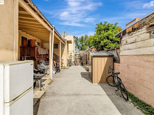 3109 Sacramento St, Berkeley CA 94702