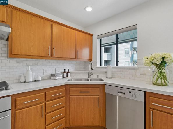 1696 San Miguel Dr, Walnut Creek CA 94596